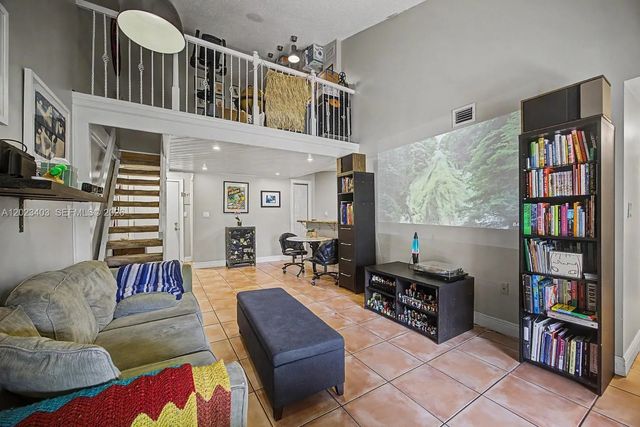 4 of 19 - 10233 Nw 9th St Circle #214-1, Miami, FL