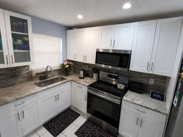 3 of 21 - 7900 Sw 7th Place, North Lauderdale, FL
