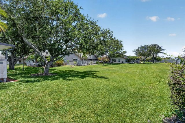 4 of 42 - 3911 Nw Cinnamon Tree Circle, Jensen Beach, FL