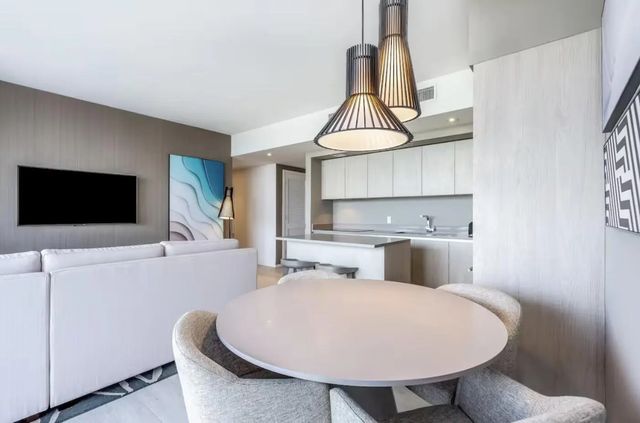4010 S Ocean Drive #r2104, Hollywood