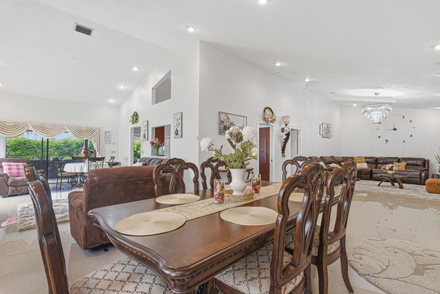 7040 Golf Pointe Circle, Tamarac