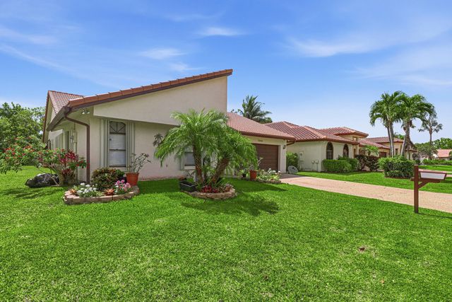 5 of 45 - 7040 Golf Pointe Circle, Tamarac, FL