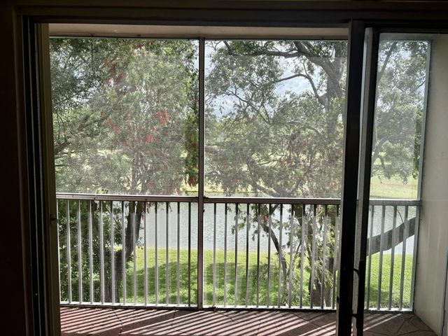 1101 Sw 128th Terrace #312c, Pembroke Pines