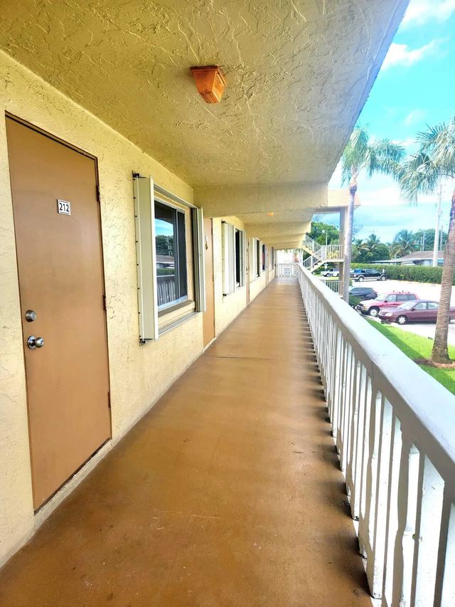 2 of 12 - 100 Village Green Circle E #b212, Palm Springs, FL