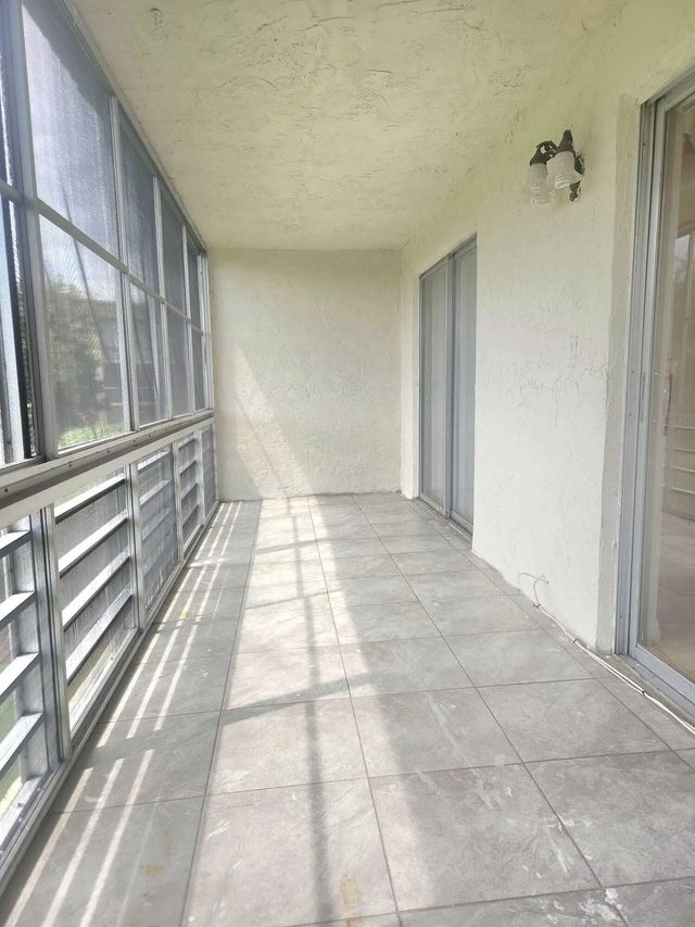 5 of 12 - 100 Village Green Circle E #b212, Palm Springs, FL