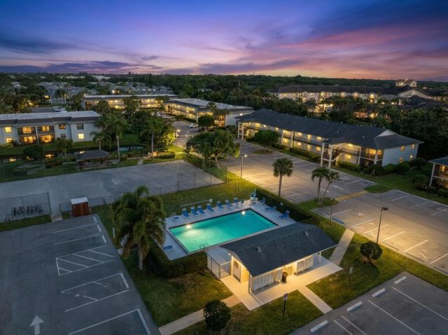 1201 Se Parkview Place #g4, Stuart