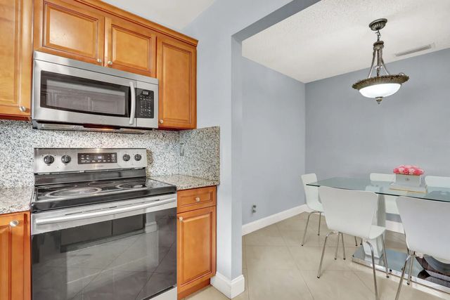 3 of 25 - 5272 Bosque Lane #31, West Palm Beach, FL