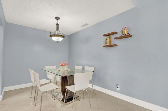 4 of 25 - 5272 Bosque Lane #31, West Palm Beach, FL