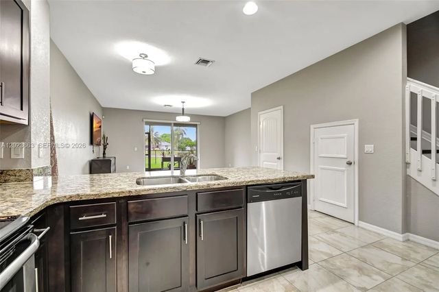 5 of 38 - 1119 Vermilion Drive, Lake Worth, FL