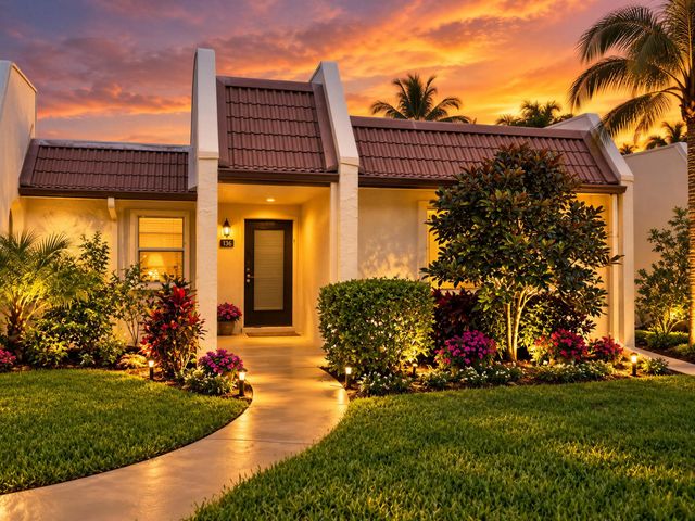 175 Lake Susan Lane, West Palm Beach