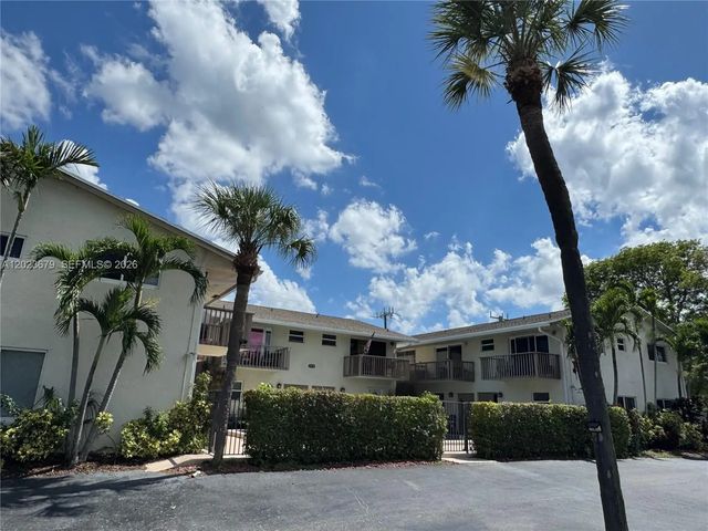 5 of 72 - 1910 Ne 5th Street #107, Deerfield Beach, FL