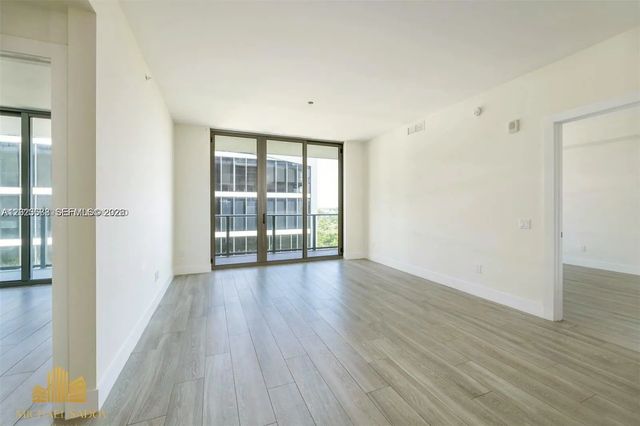 4 of 12 - 2960 Ne 207th Street #909, Aventura, FL
