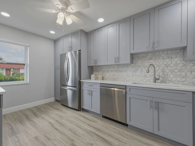 4 of 48 - 5800 W Fernley Dr W W #9, Greenacres, FL