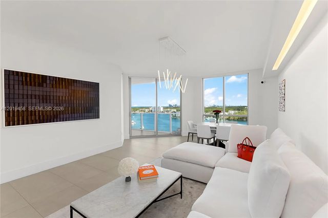 17111 Biscayne Boulevard #1406, North Miami Beach
