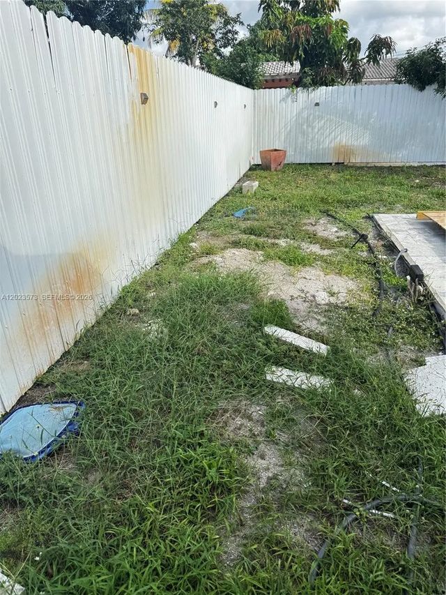 3 of 7 - 4560 Nw 6th Court, Plantation, FL
