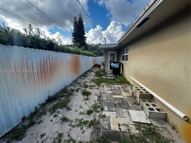 5 of 7 - 4560 Nw 6th Court, Plantation, FL