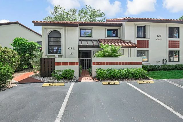 10851 Palm Lake Avenue #101, Boynton Beach