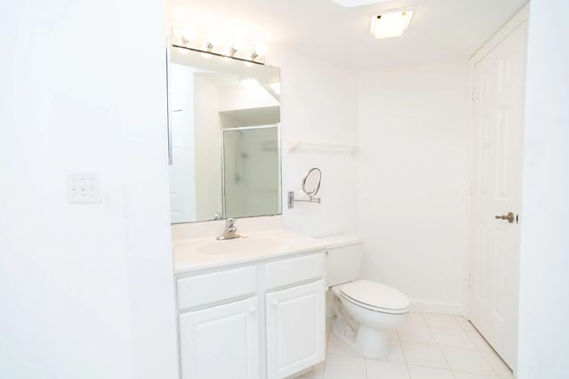 5 of 35 - 300 Grand Royale Circle #204, Vero Beach, FL