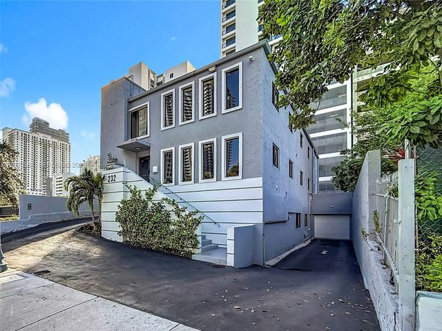 232 Sw 8th Street #entire Building, Miami