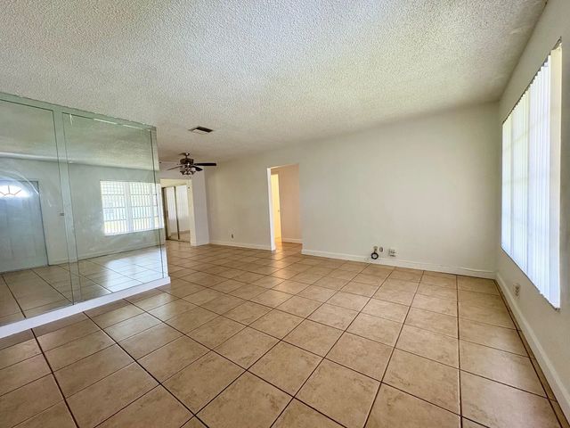 5 of 25 - 4603 Nw 49th Street, Tamarac, FL