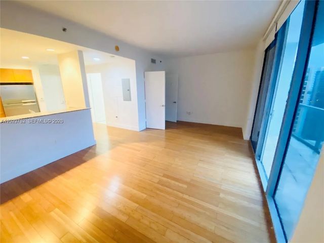 4 of 19 - 1060 Brickell Avenue #3109, Miami, FL