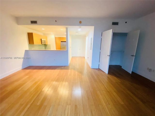 5 of 19 - 1060 Brickell Avenue #3109, Miami, FL