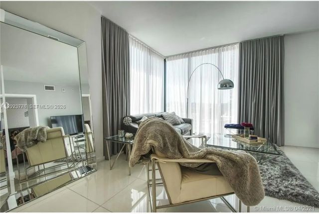 4 of 24 - 5300 Paseo Boulevard #401, Doral, FL