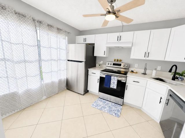 2 of 24 - 222 Foxtail Drive #e, Greenacres, FL
