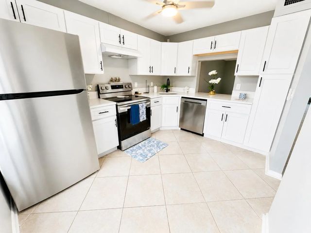 3 of 24 - 222 Foxtail Drive #e, Greenacres, FL