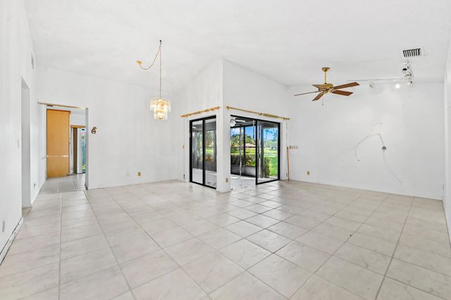 4 of 26 - 5537 Parkwalk Circle E, Boynton Beach, FL