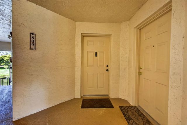 5 of 55 - 800 S Crestwood Ct Court S #809, Royal Palm Beach, FL
