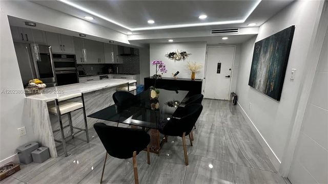 3 of 14 - 18041 Biscayne Boulevard #702, Aventura, FL