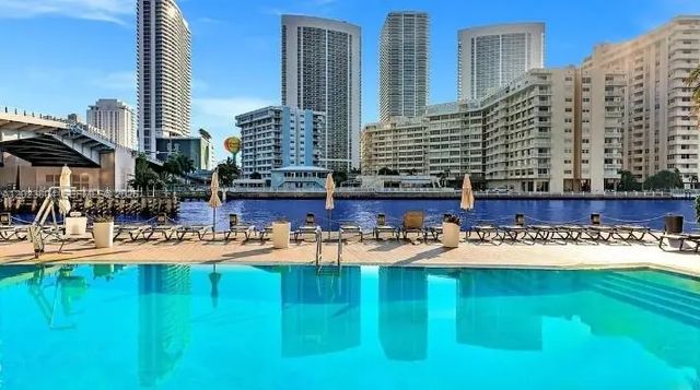 2602 E Hallandale Beach Boulevard #r309, Hallandale Beach