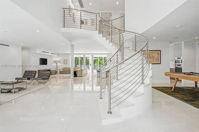4 of 38 - 5790 Sw 96th Street, Pinecrest, FL