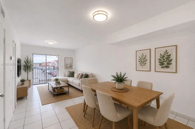 3021 W 76th Street #c-203, Hialeah