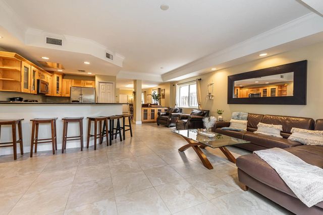 2 of 44 - 1721 Sw 23rd Street #1721, Fort Lauderdale, FL