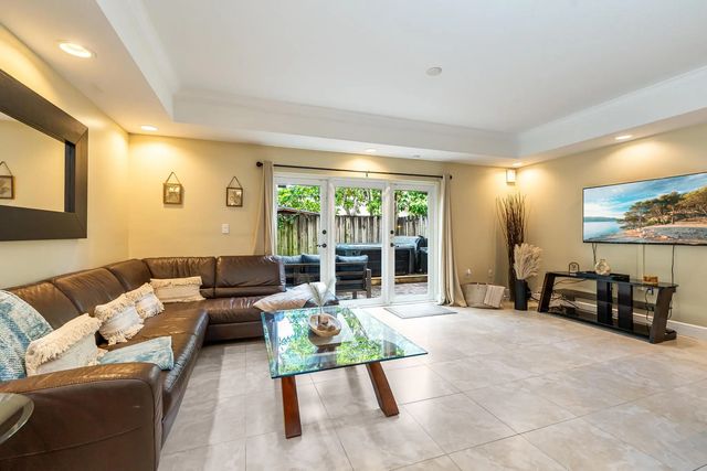 3 of 44 - 1721 Sw 23rd Street #1721, Fort Lauderdale, FL