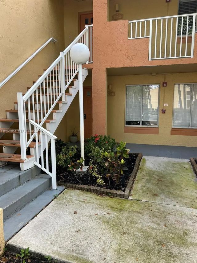 3 of 40 - 977 Coral Club Drive #977, Coral Springs, FL
