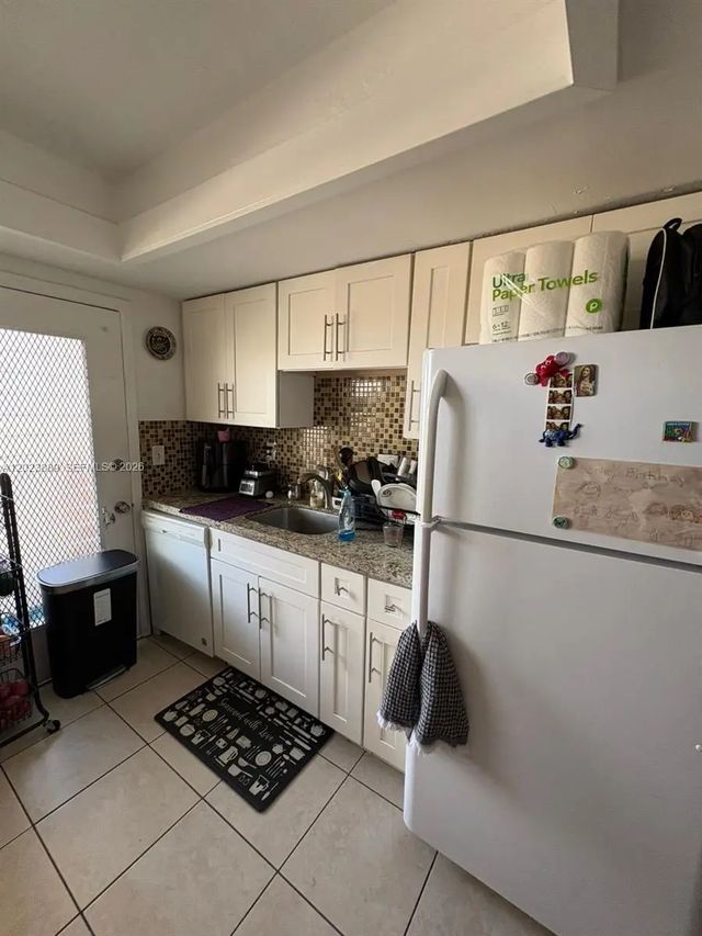 3 of 19 - 11840 Ne 19th Drive #14, North Miami, FL