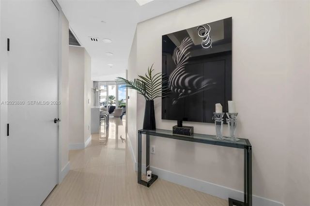 4 of 29 - 100 S Pointe Drive #509, Miami Beach, FL