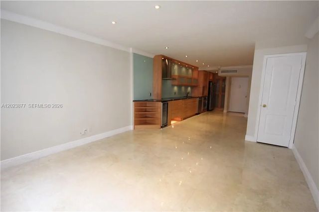 3 of 37 - 5401 Collins Avenue #339, Miami Beach, FL