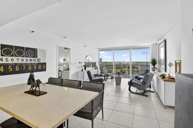 2 of 38 - 20505 E Country Club Drive #1431, Aventura, FL