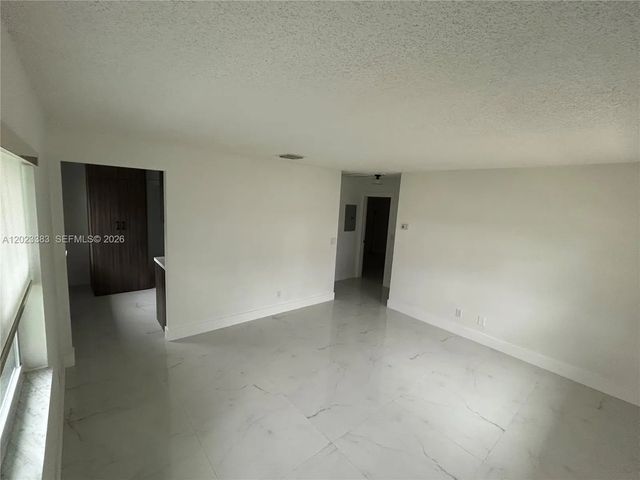 5 of 39 - 251-253 Sw 11th Street, Dania Beach, FL