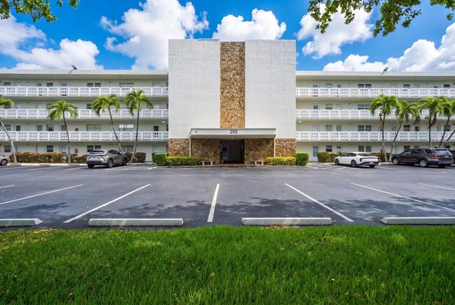 3 of 21 - 205 Se 11th Terrace #403, Dania Beach, FL