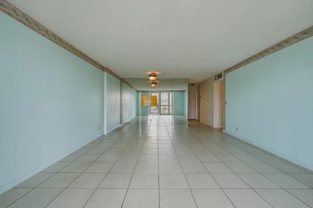 5 of 21 - 205 Se 11th Terrace #403, Dania Beach, FL