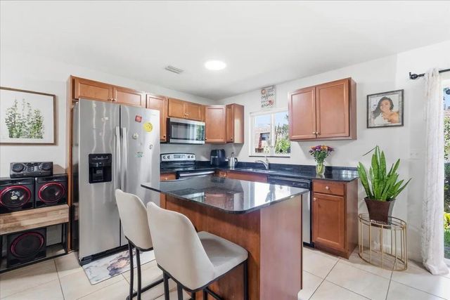 1340 Sw 53rd Avenue, North Lauderdale
