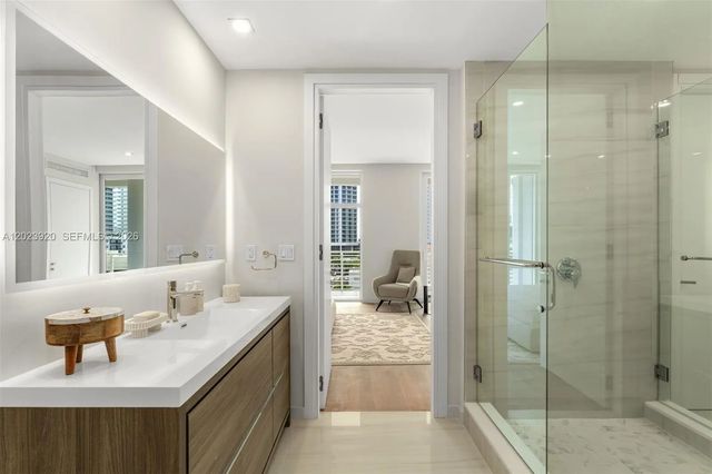 4 of 18 - 527 Orton Avenue #403, Fort Lauderdale, FL