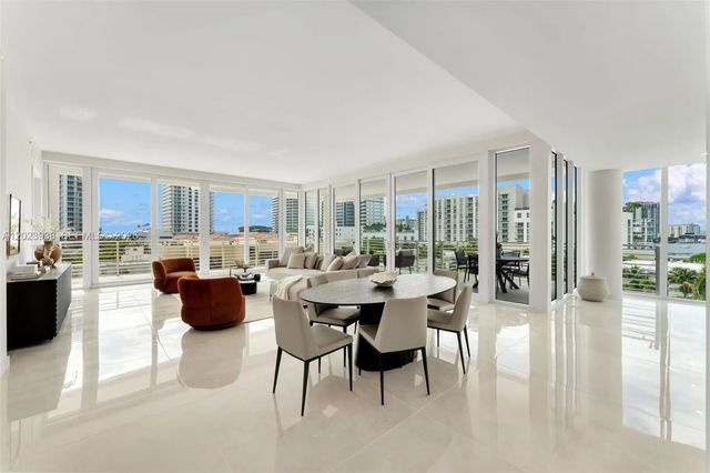 527 Orton Avenue #501, Fort Lauderdale