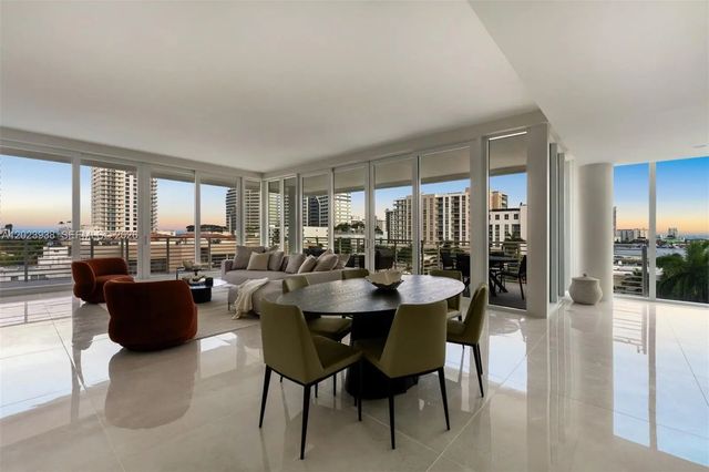 2 of 28 - 527 Orton Avenue #501, Fort Lauderdale, FL