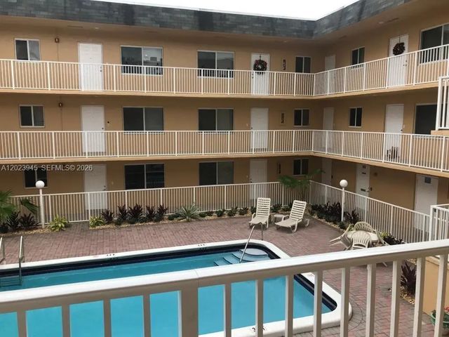 7910 Taft Street #214, Pembroke Pines